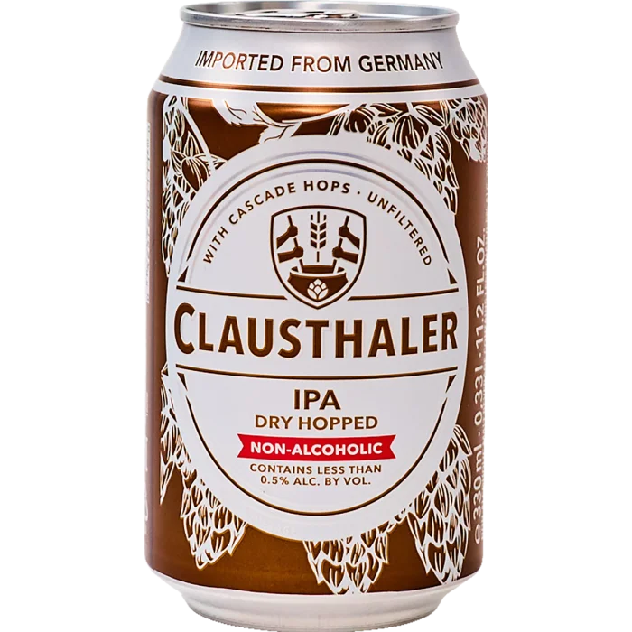 Clausthaler Dry Hopped Lager, featuring a rich, golden amber color with a harmonious blend of hop aromas and sweet malty notes.